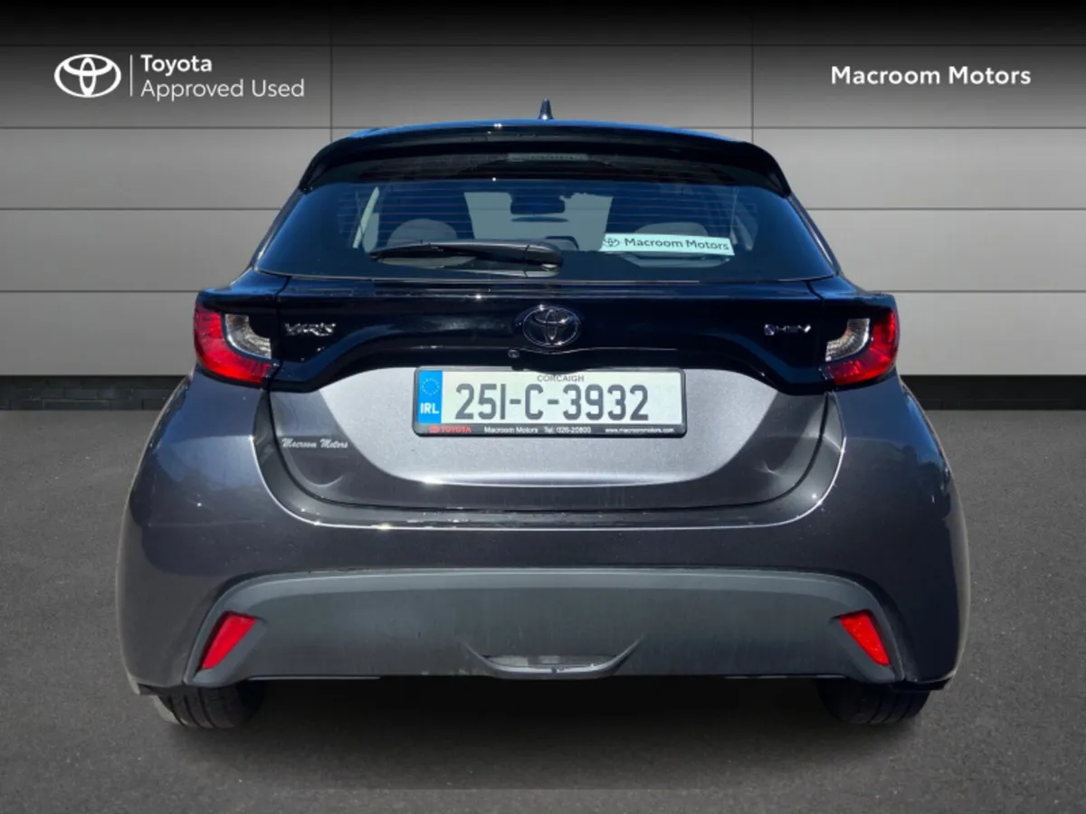 Toyota Yaris 1.5 - Image 4