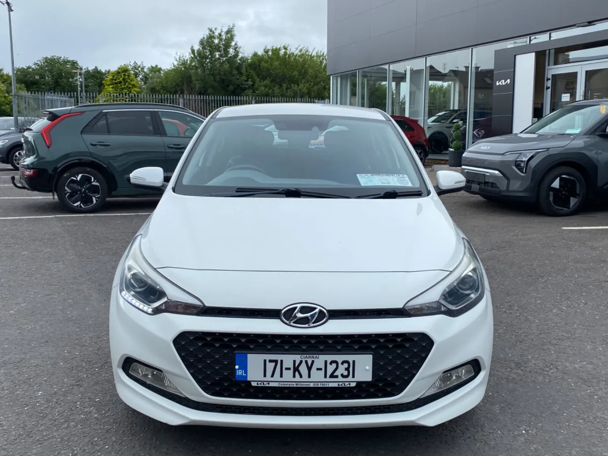 Hyundai i20 Active Deluxe 1.2 Petrol 2017 (171) - Image 3