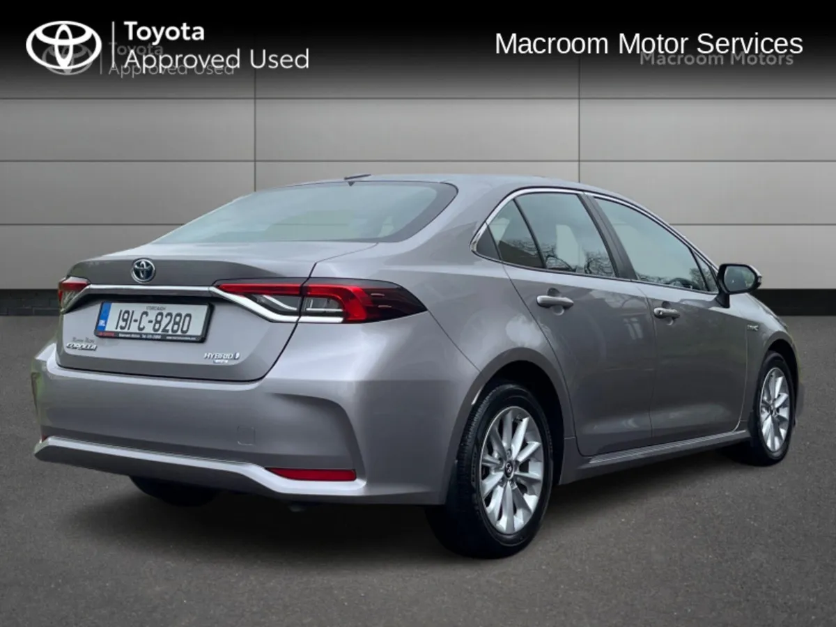 Toyota Corolla COROLLA HYBRID LUNA SAL - Image 3