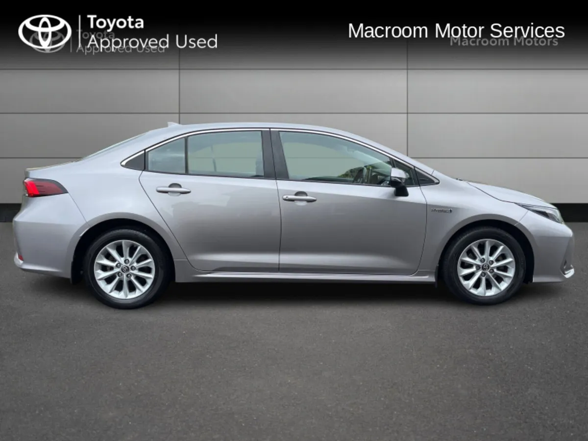Toyota Corolla COROLLA HYBRID LUNA SAL - Image 4