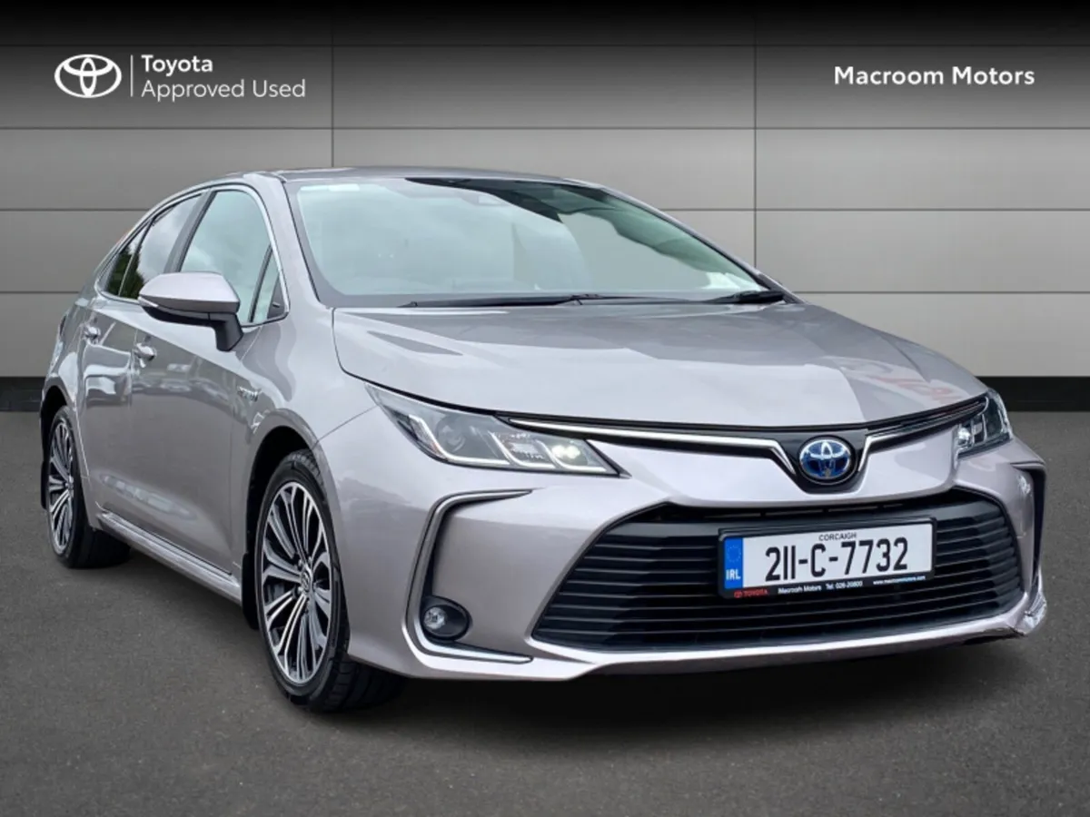 Toyota Corolla HYB LUNA SPORT 4DR AUTO - Image 1
