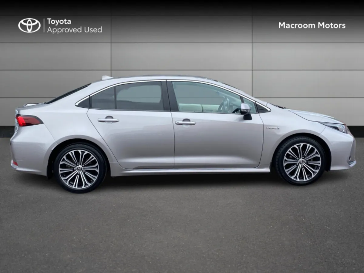 Toyota Corolla HYB LUNA SPORT 4DR AUTO - Image 3