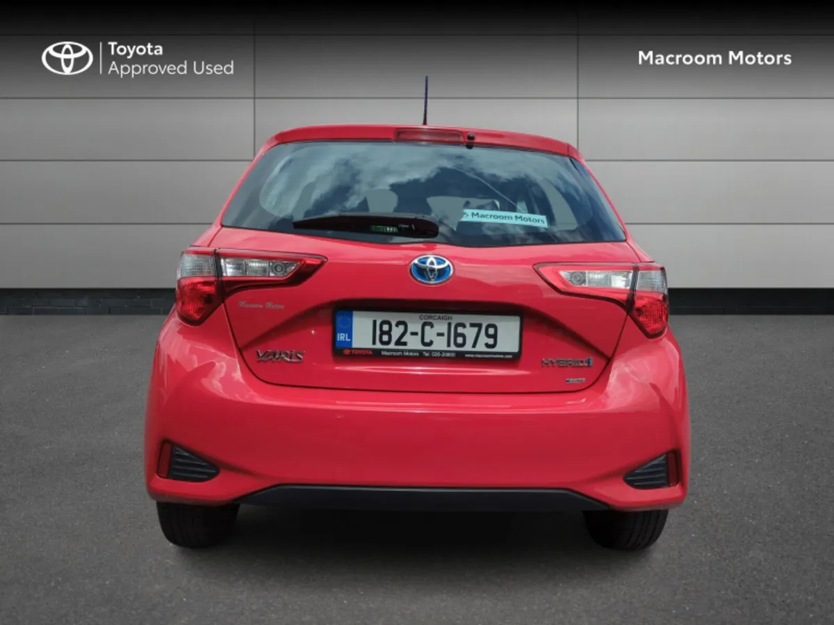 Toyota Yaris YARIS HYBRID 5DR LUNA - Image 4