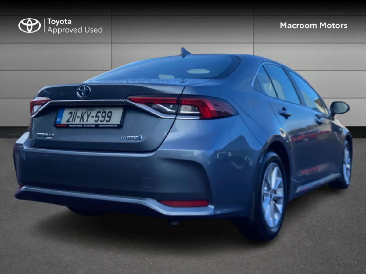 Toyota Corolla HYB LUNA SALOON 4DR AUTO HYBRID - Image 2