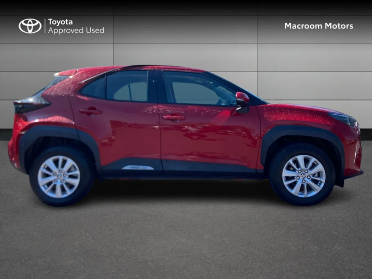 Toyota Yaris Cross YARIS CROSS LUNA - Image 3