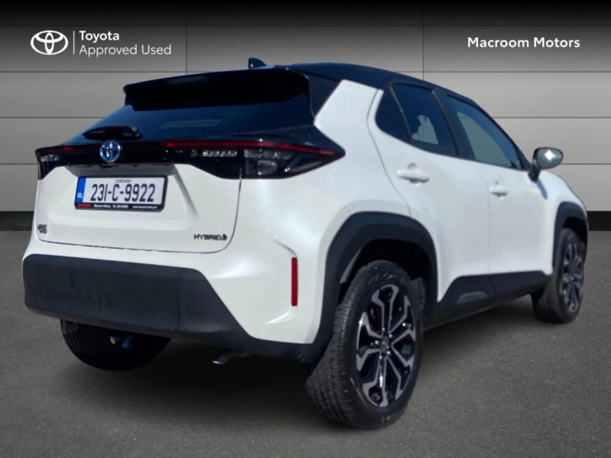Toyota Yaris Cross YARIS CROSS LUNA SPORT - Image 2