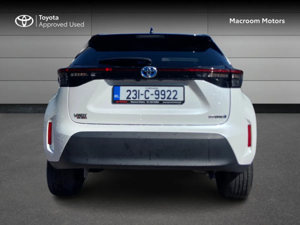 Toyota Yaris Cross YARIS CROSS LUNA SPORT - Image 4