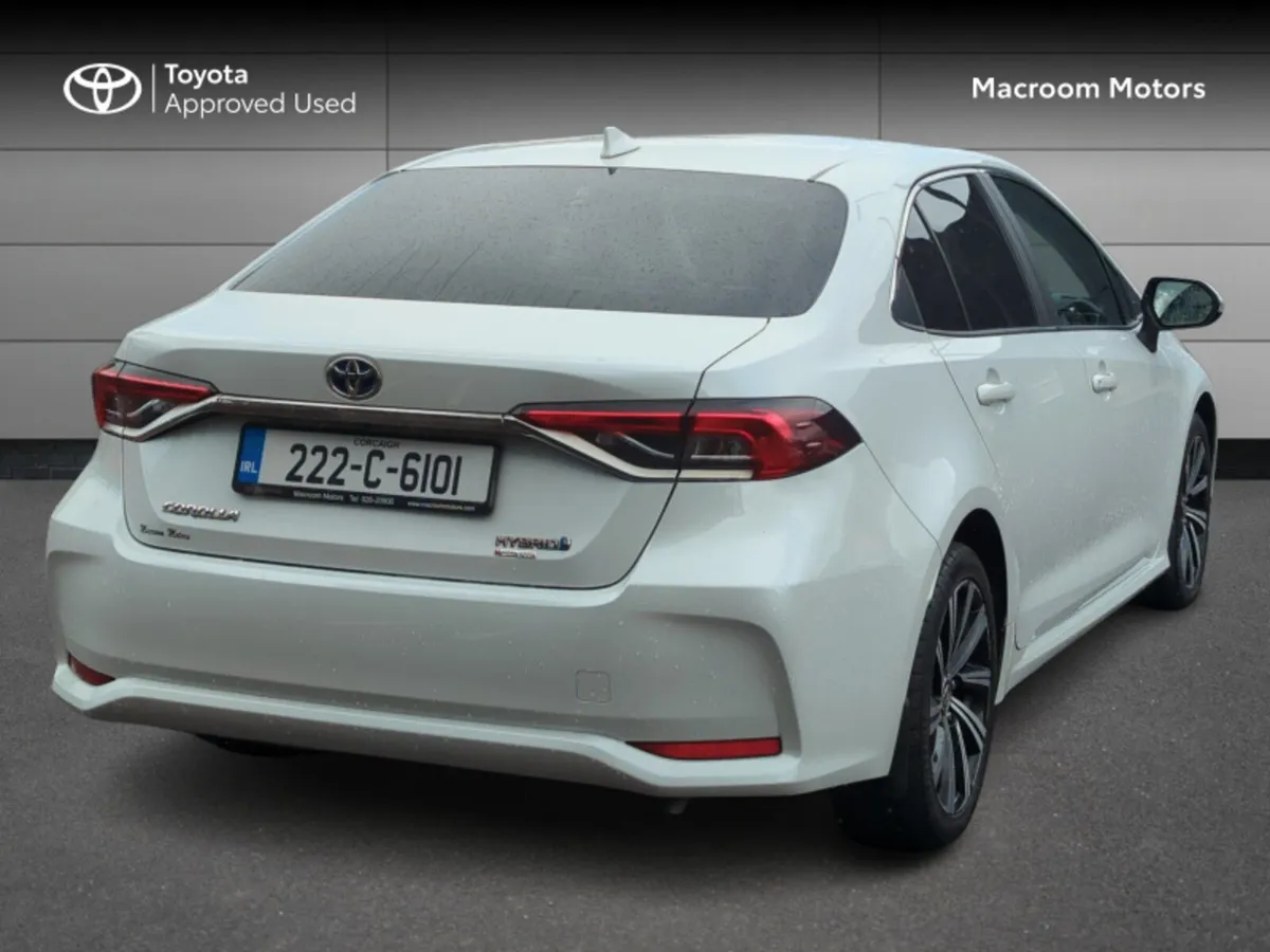 Toyota Corolla COROLLA HYBRID LUNA SPORT - Image 2