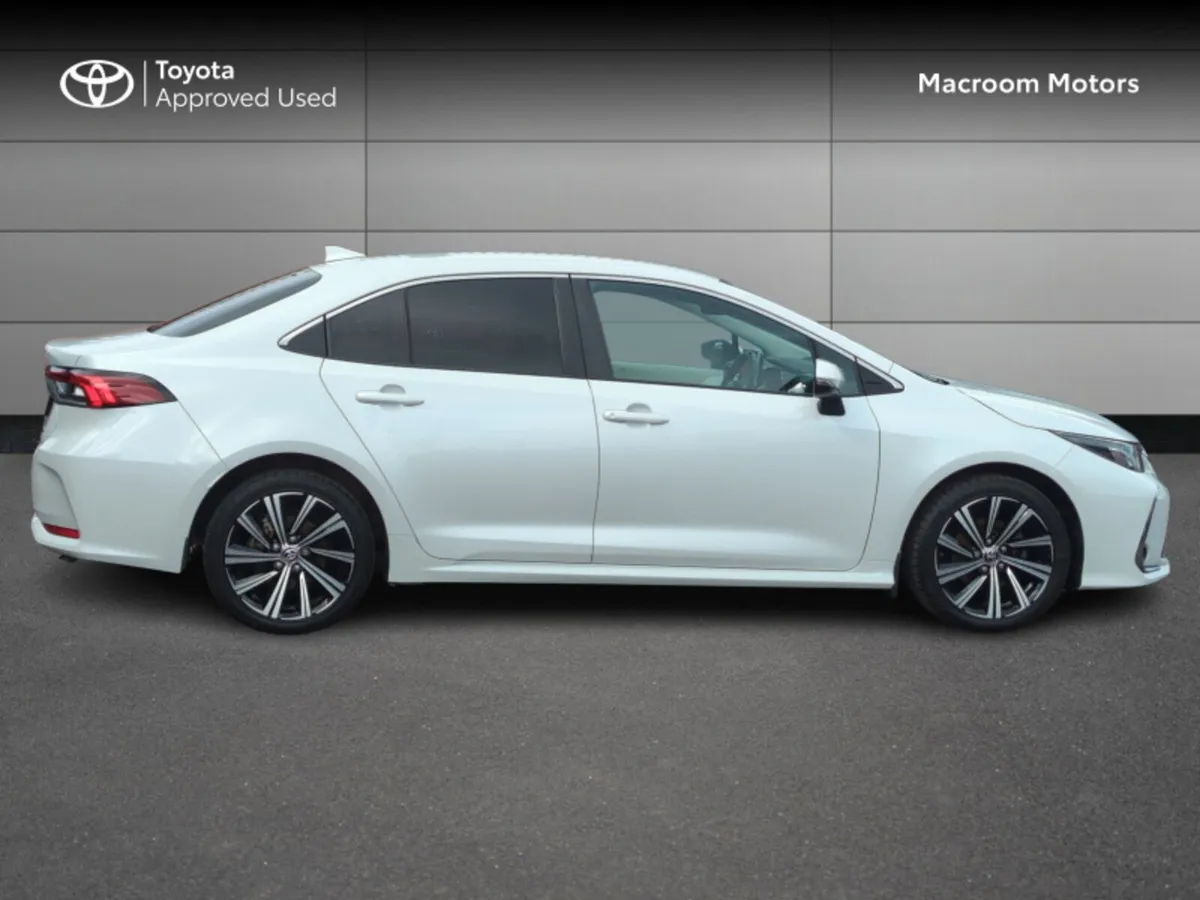 Toyota Corolla COROLLA HYBRID LUNA SPORT - Image 3