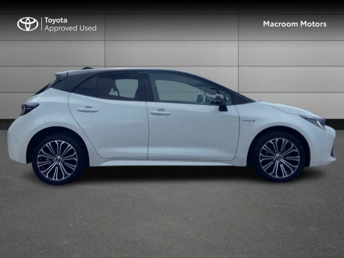 Toyota Corolla HYBRID L/SPORT 4DR AUTO - Image 3