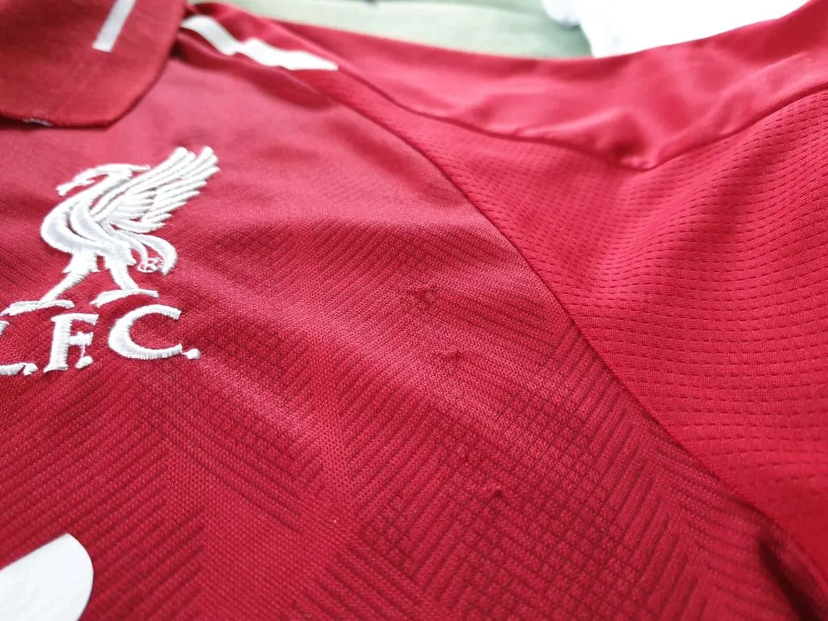 Liverpool Football Club Home Jersey 2018 to 2019 M - Image 3