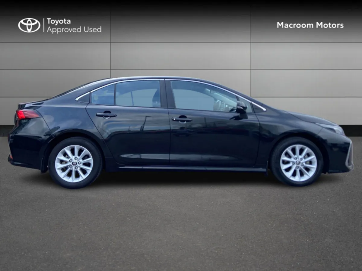 Toyota Corolla COROLLA HYBRID LUNA - Image 3