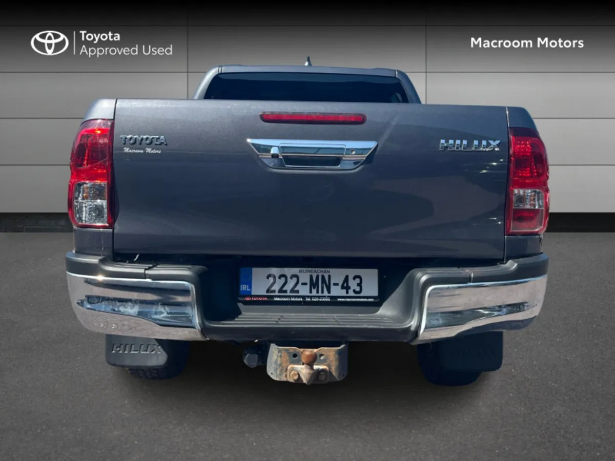 Toyota Hilux 2.8 - Image 4