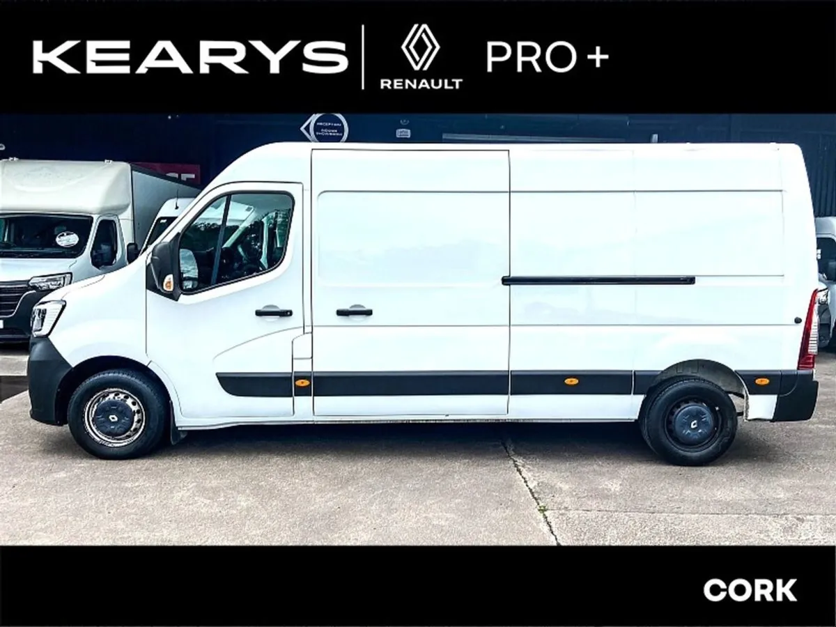 Renault Master FWD Lm35 dCi 135 Business My19 - Image 2