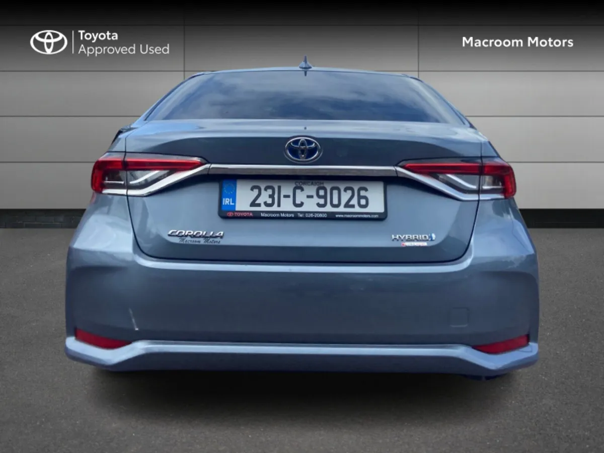 Toyota Corolla COROLLA LUNA SPORT SALOON - Image 4
