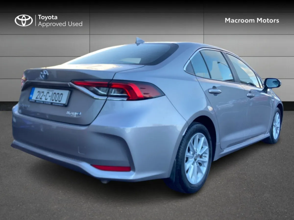 Toyota Corolla HYB LUNA SALOON 4DR AUTO HYBRID - Image 2