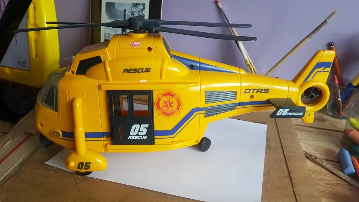 Rescue helicopter - Image 3