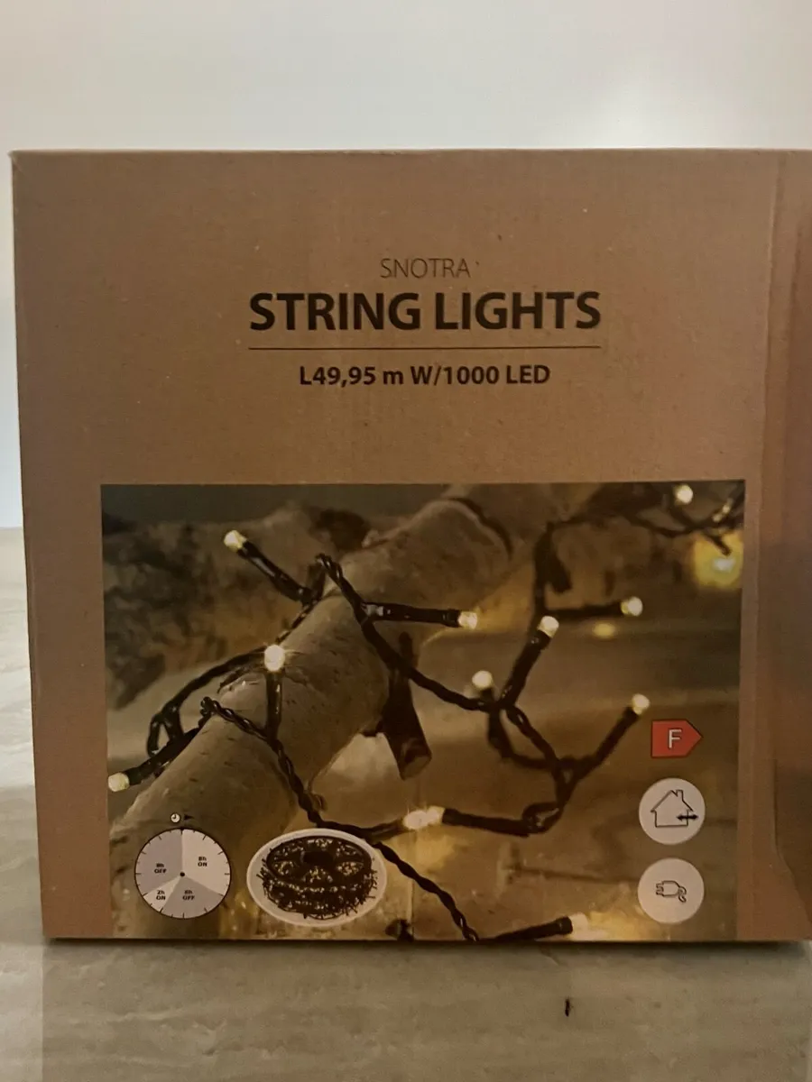 Christmas lights and lanterns - Image 2