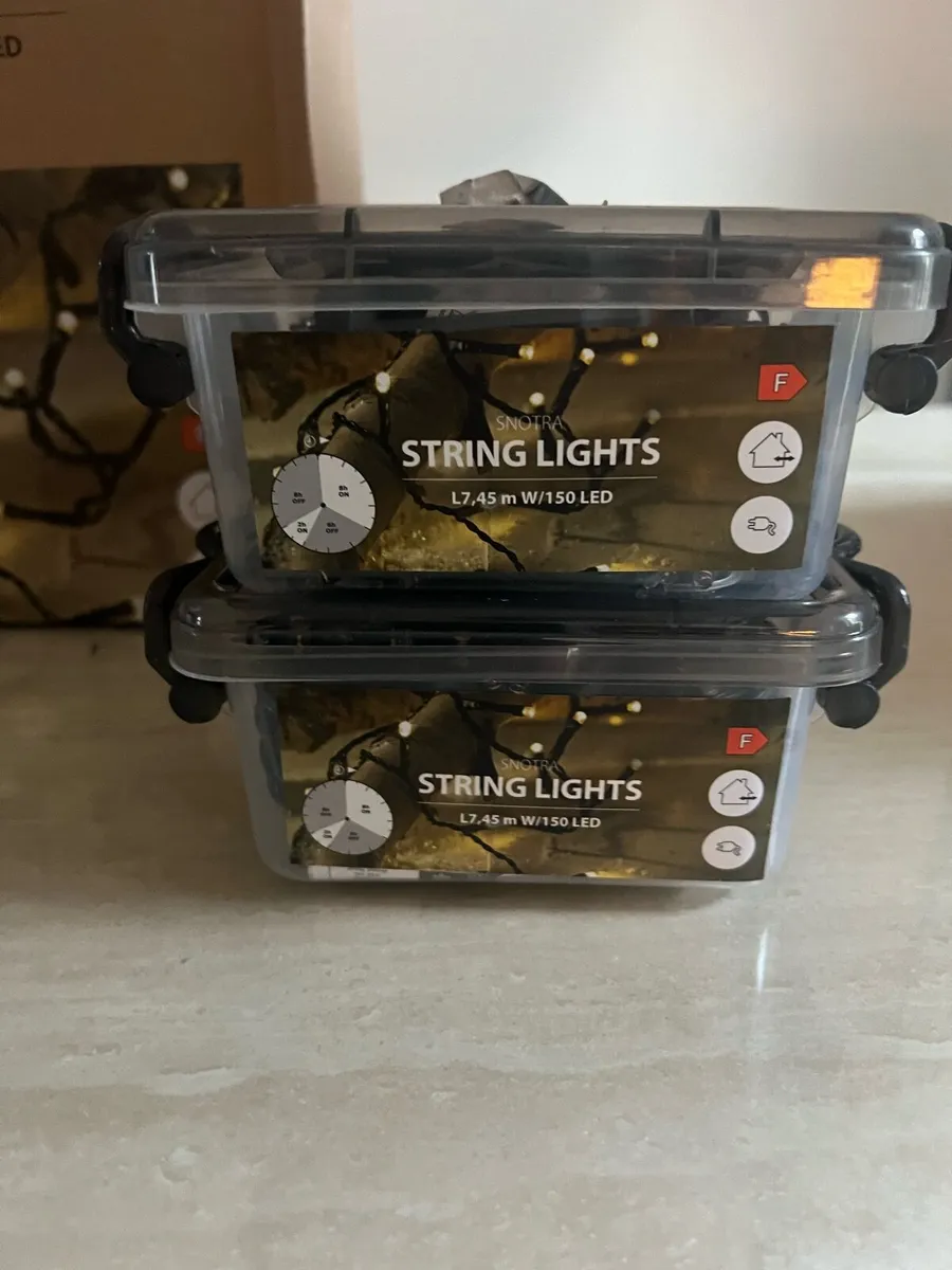 Christmas lights and lanterns - Image 3