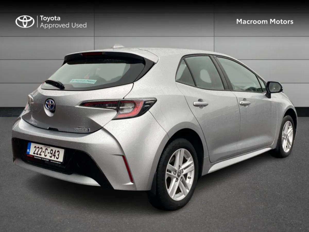 Toyota Corolla LUNA H/B 4DR AUTO HYBRID - Image 2