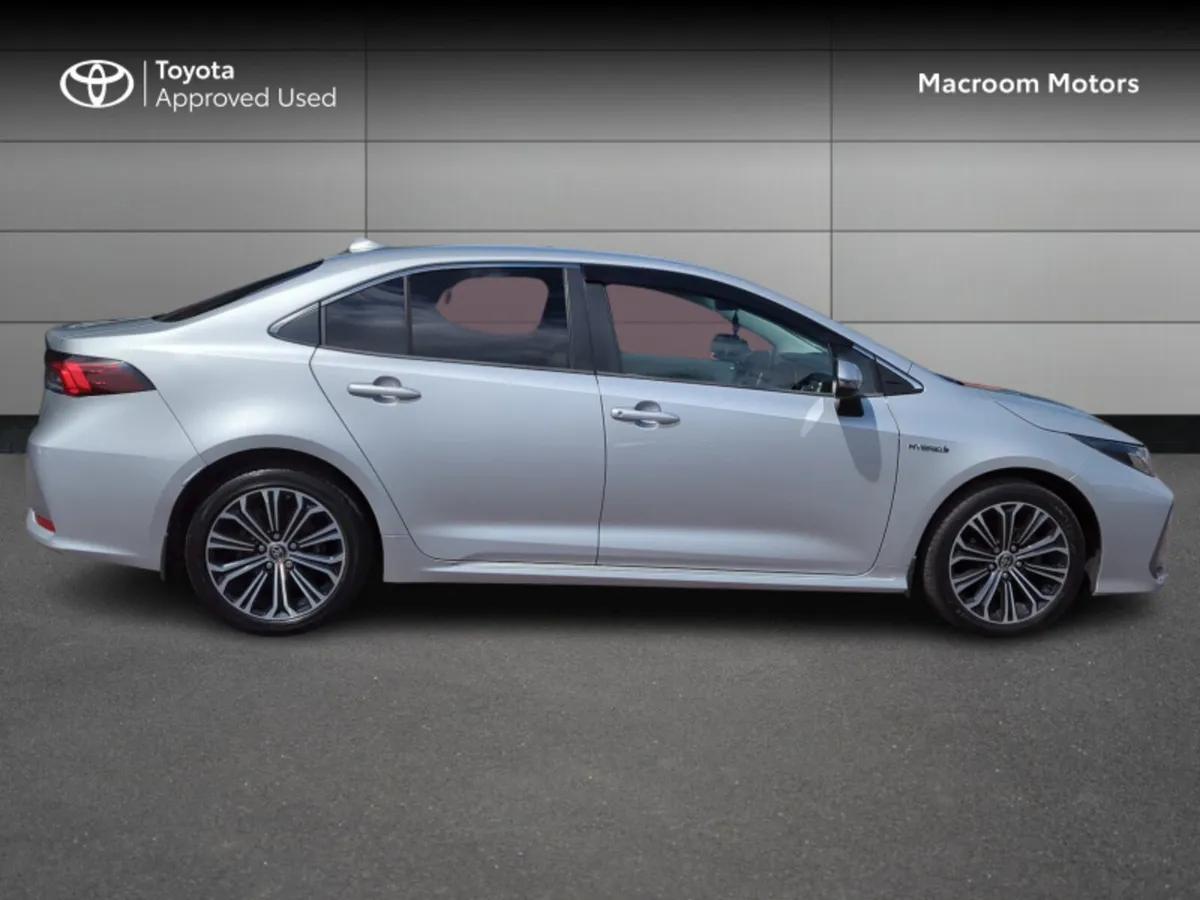Toyota Corolla HYB LUNA SPORT 4DR AUTO - Image 3