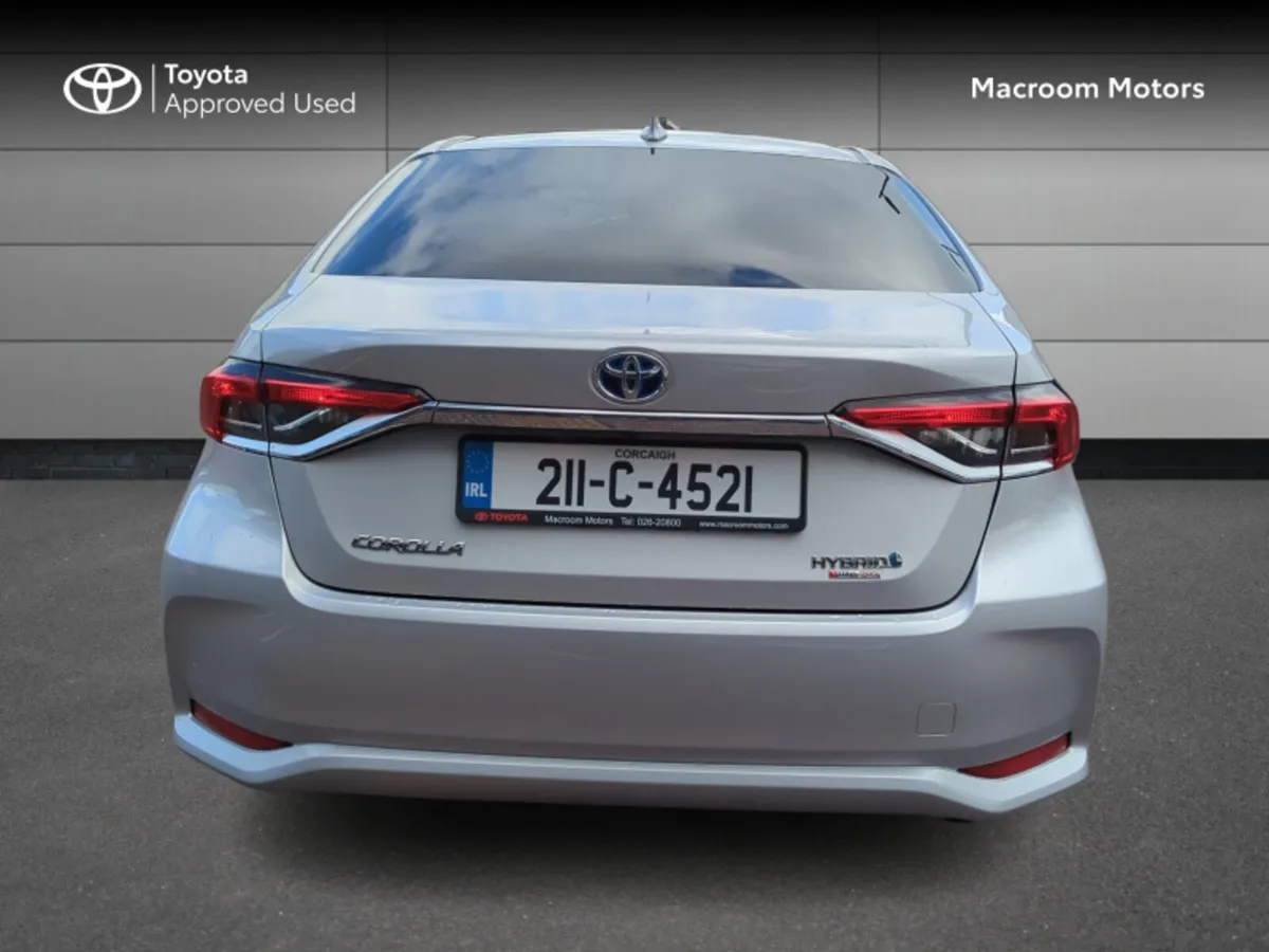 Toyota Corolla HYB LUNA SPORT 4DR AUTO - Image 4