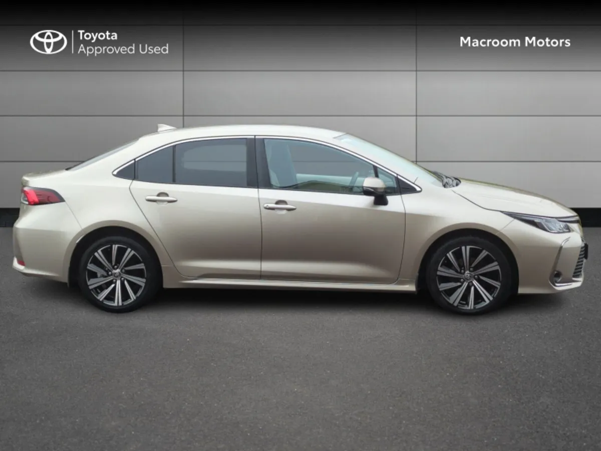 Toyota Corolla HYBRID LUNA SP SPORT 4DR AUTO - Image 3