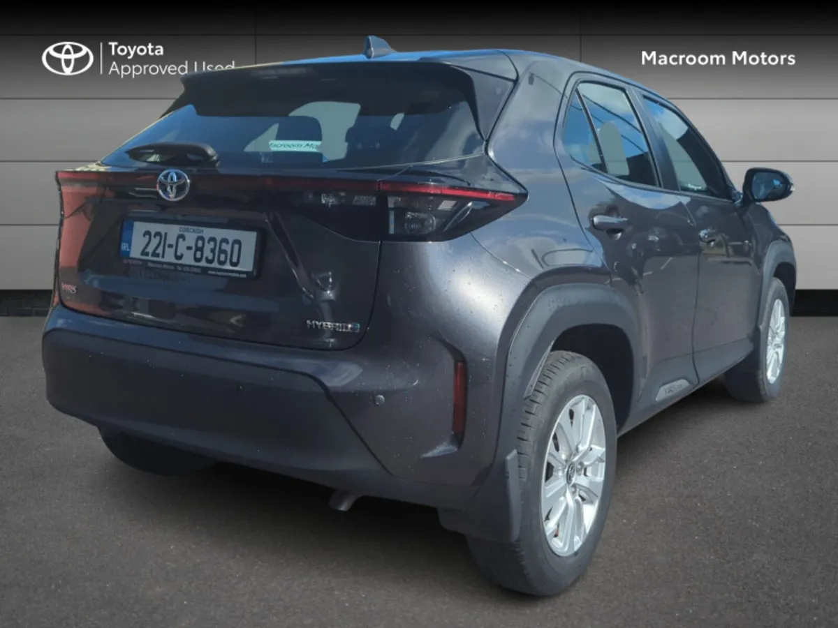 Toyota Yaris CR CROSS LUNA 4DR AUTO - Image 2