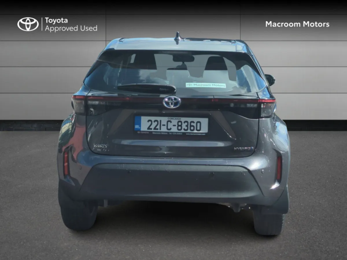 Toyota Yaris CR CROSS LUNA 4DR AUTO - Image 4