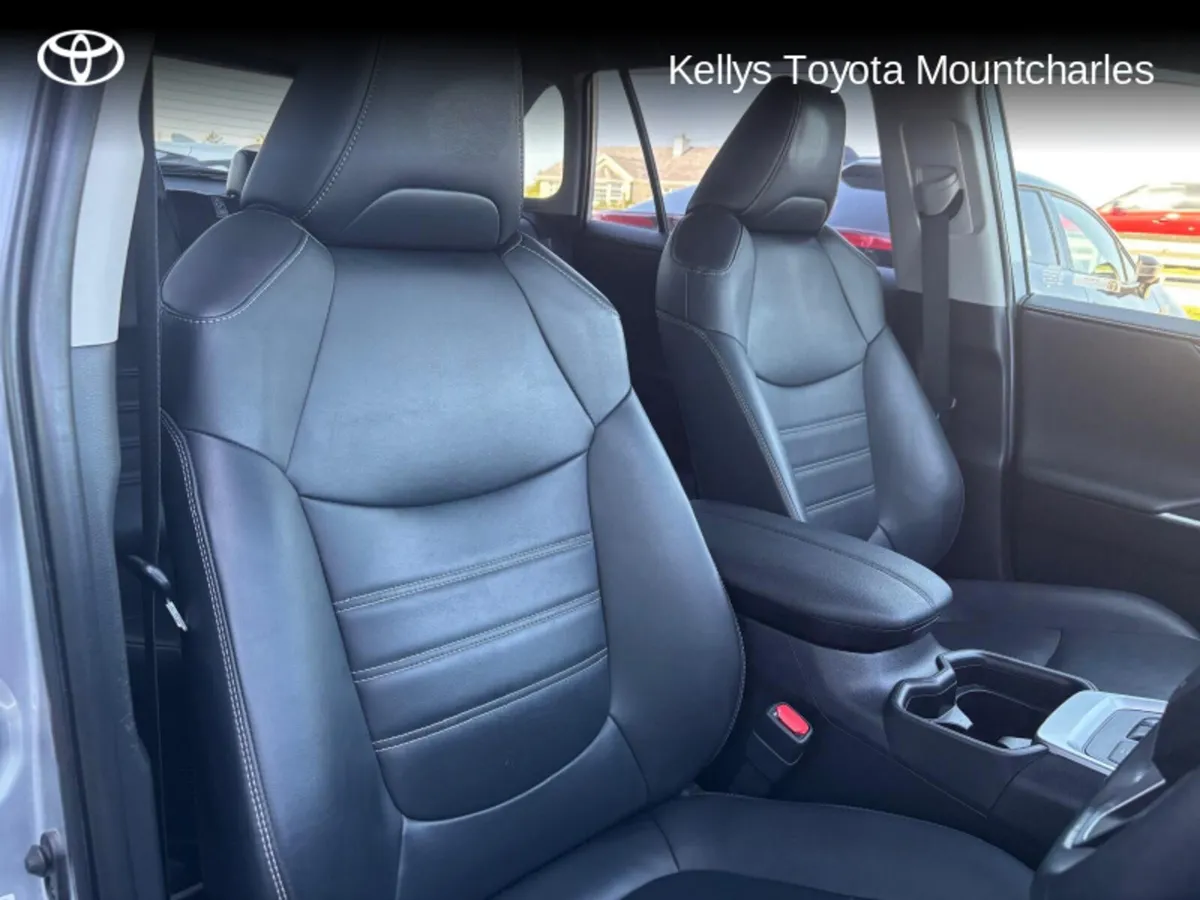 Toyota RAV4 RAV4 HYBRID SOL 2WD 4DR AUTO - Image 2