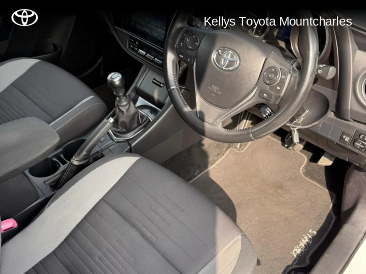 Toyota Auris 1.6 D-4D 110 BUSINESS E EDITION 5DR 1 - Image 3