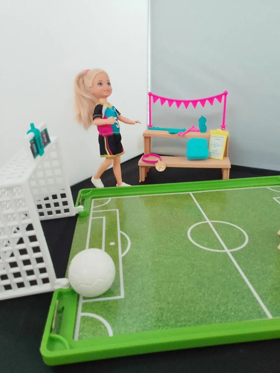 Barbie Chelsea Soccer Set - Image 1