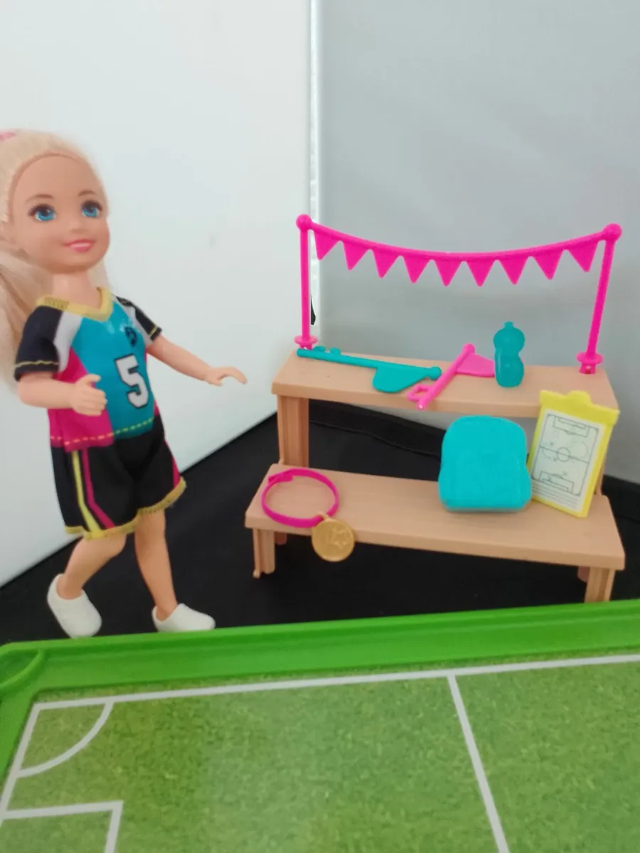 Barbie Chelsea Soccer Set - Image 4