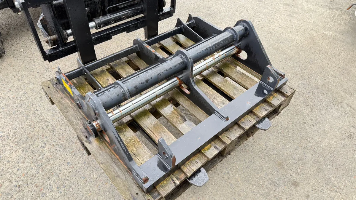 Manitou Carriage Frame For Forks - €250 + VAT - Image 3