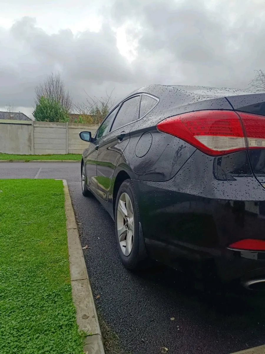 Hyundai I 40 saloon Automatic - Image 3