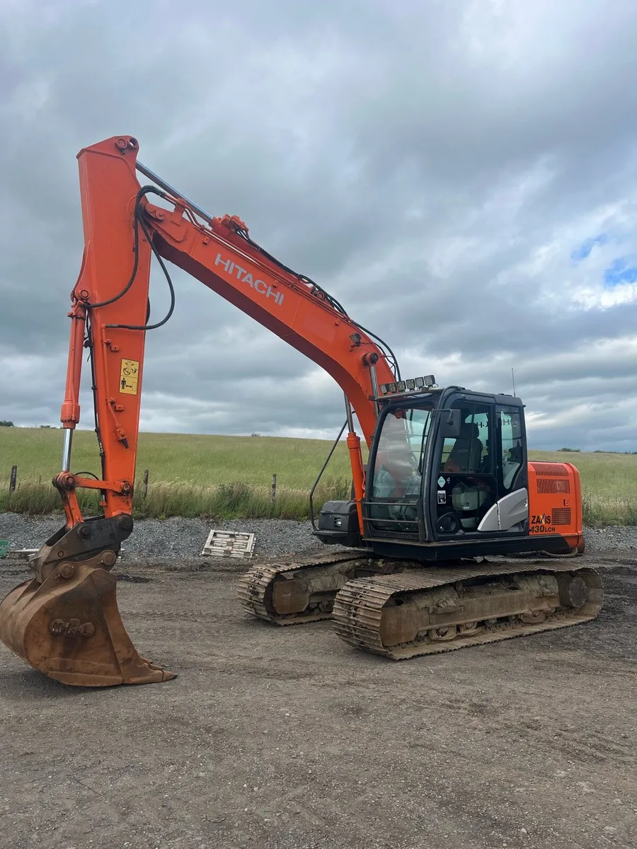 Hitachi Zaxis 130-5 - Image 1