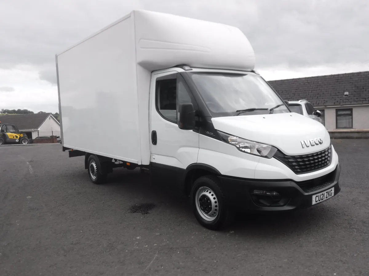 Iveco Daily 2021 35-140 13ft Luton Box Van T/Lift. - Image 1