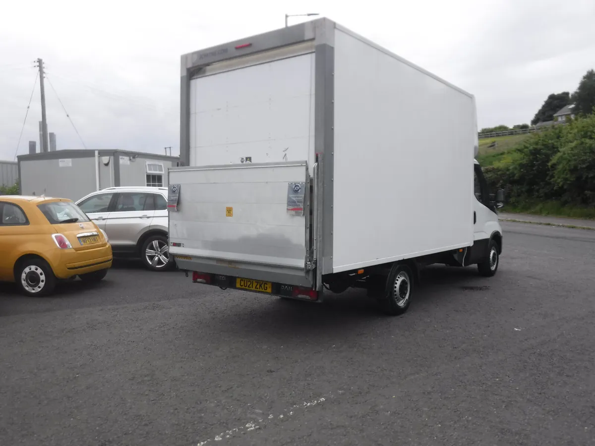 Iveco Daily 2021 35-140 13ft Luton Box Van T/Lift. - Image 4
