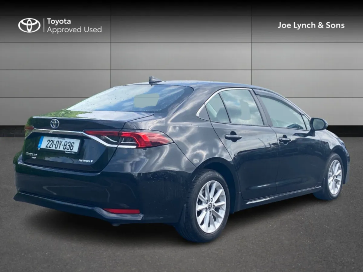 Toyota Corolla Corolla Hybrid Luna Saloon - Image 2