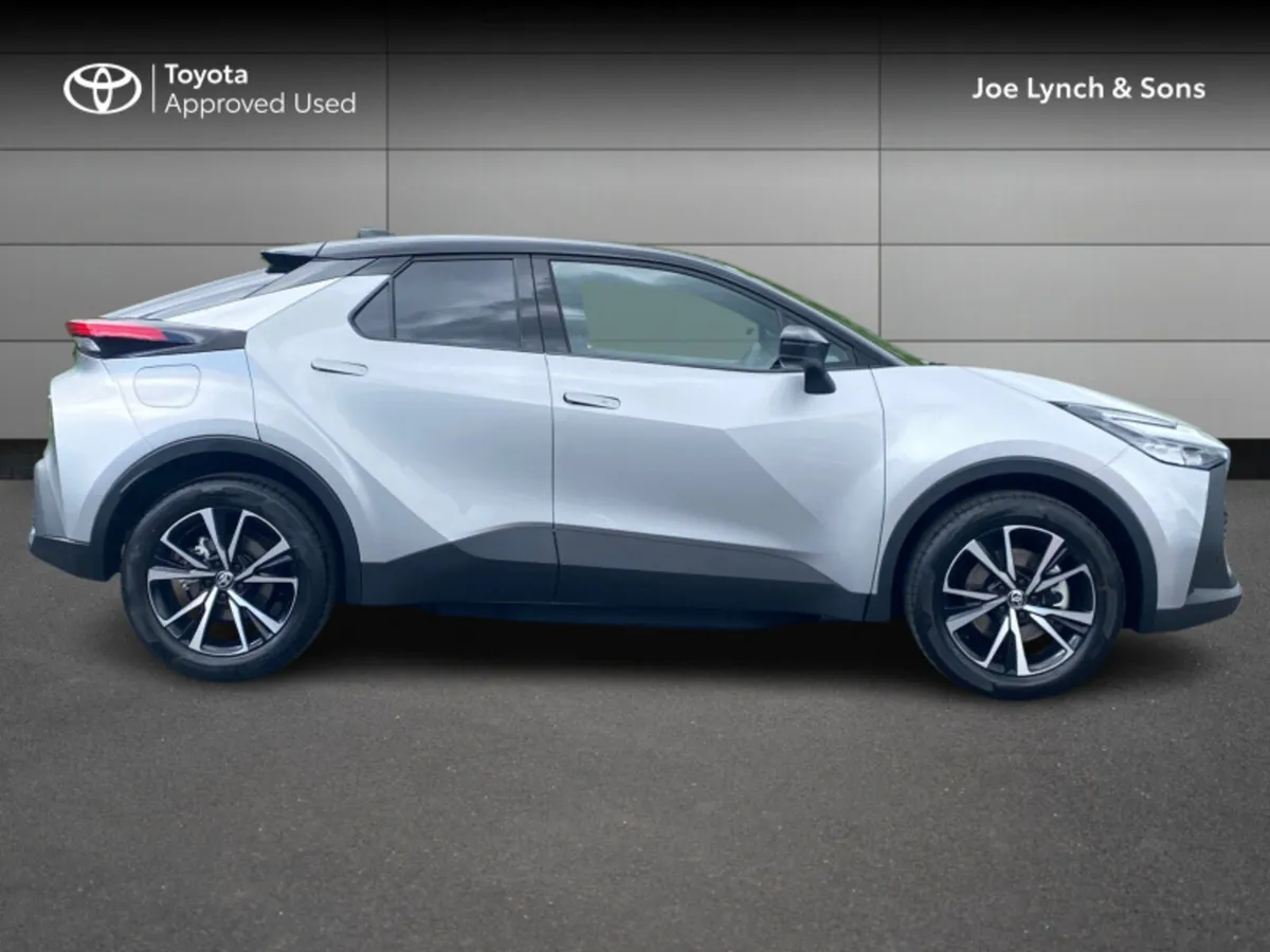 Toyota C-HR C-HR PHEV SPORT+ - Image 3