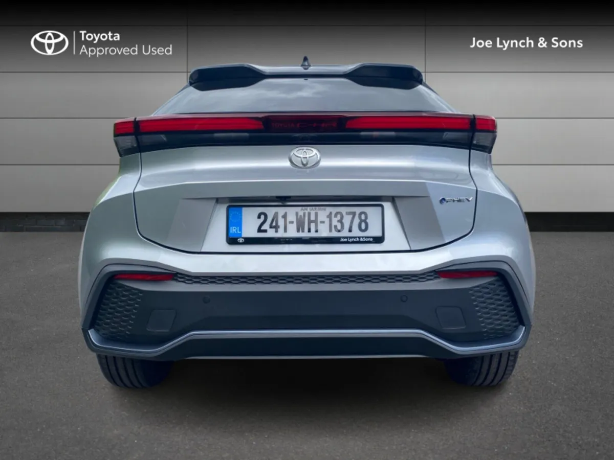 Toyota C-HR C-HR PHEV SPORT+ - Image 4