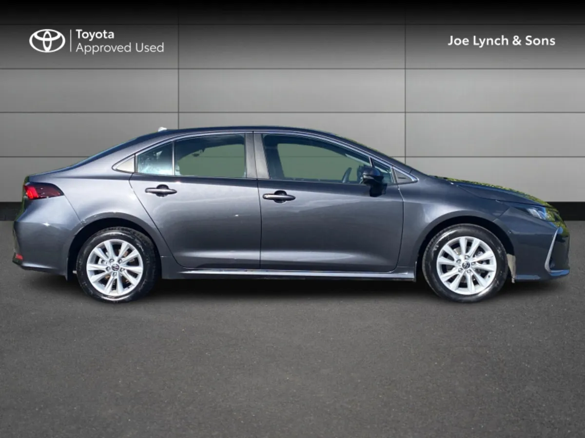 Toyota Corolla COROLLA LUNA SALOON - Image 3