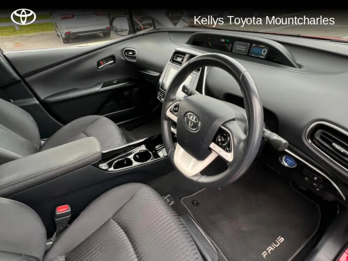 Toyota Prius PRIUS PLUG IN HYBRID - Image 4