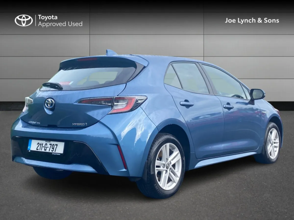 Toyota Corolla HYBRID LUNA H/B 4DR AUTO - Image 2