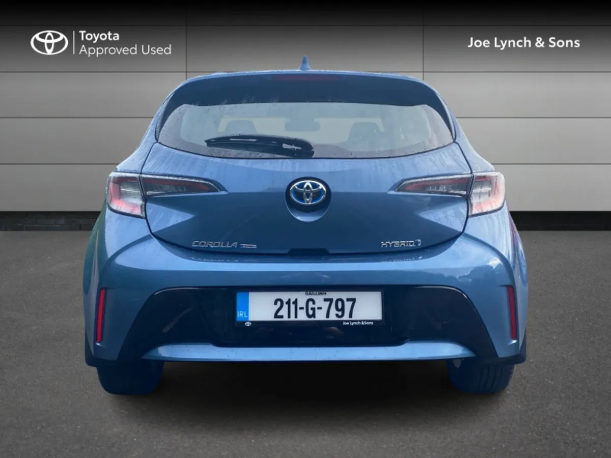 Toyota Corolla HYBRID LUNA H/B 4DR AUTO - Image 4