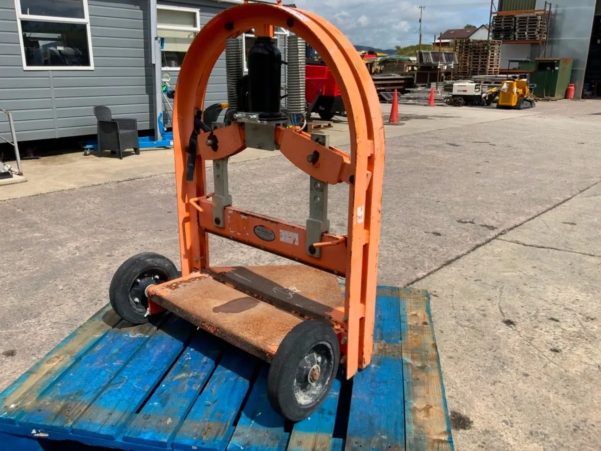 RED BANK HYDRAULIC BLOCK CUTTER.... - Image 4