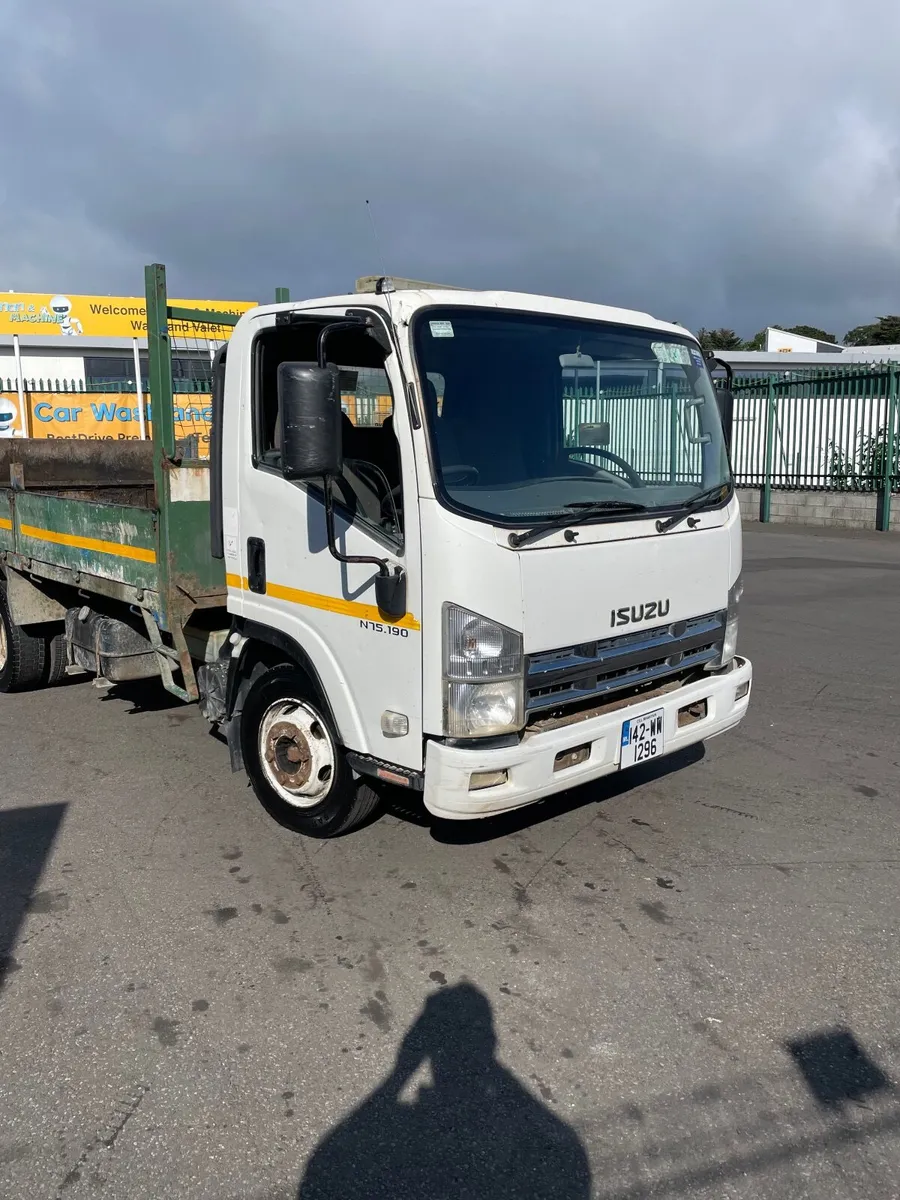 Isuzu Forward 2014 - Image 1