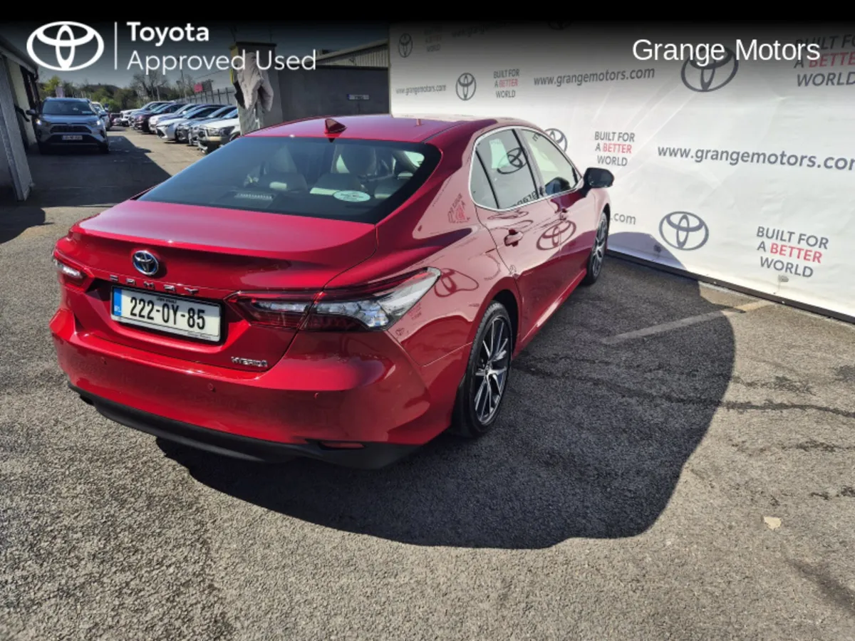 Toyota Camry PLATINUM EDITION 2.5 SAL - Image 3