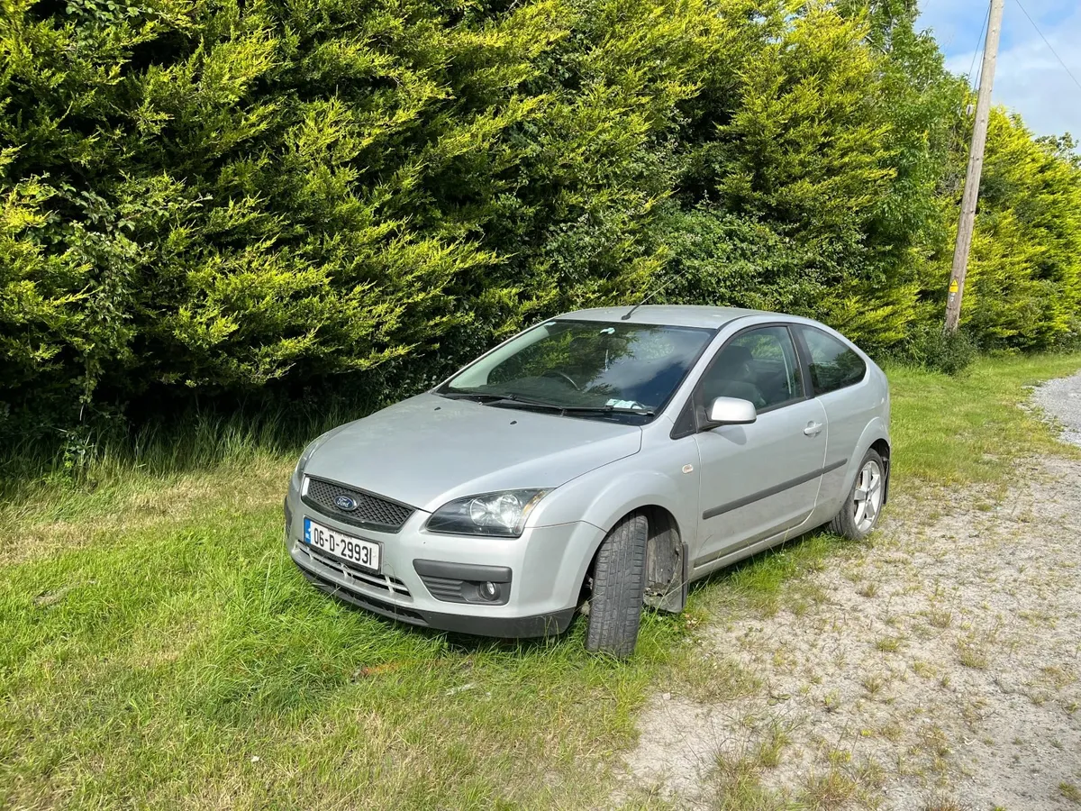 06 Ford Focus Zetec 1.4l Petrol 3dr (For Breaking) - Image 1