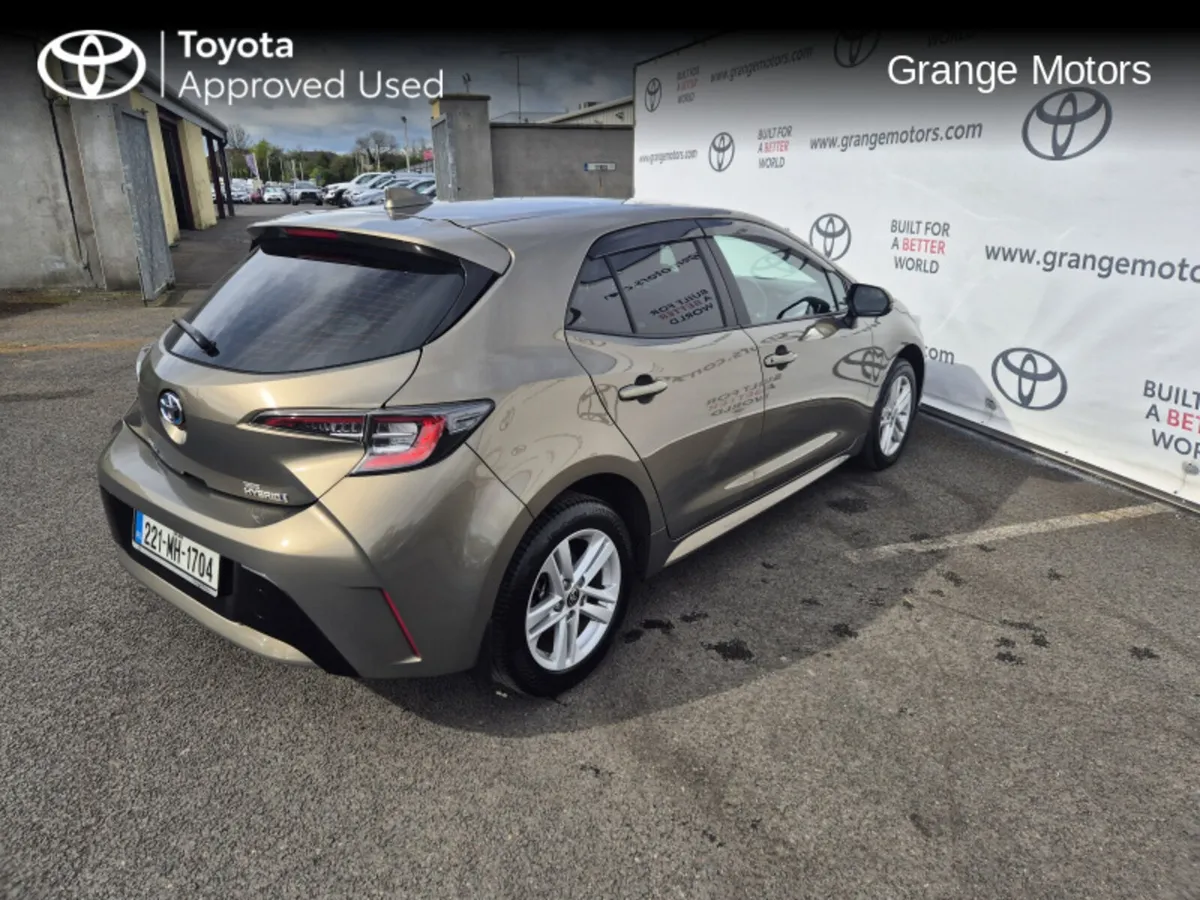 Toyota Corolla 1.8 HYBRID LUNA H/B - Image 3